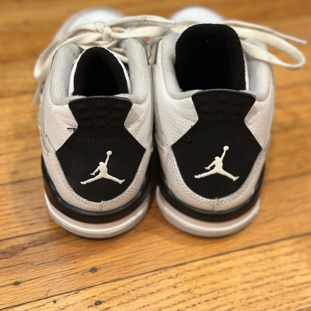Air Jordan 4 Retro Military Black